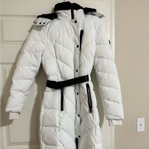 Michael kors women’s long white puffer coat with belt & faux fur hood